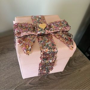 Betsey Johnson Kitsch That’s a Wrap
Gift Box Sequin Bag Purse - NWOT